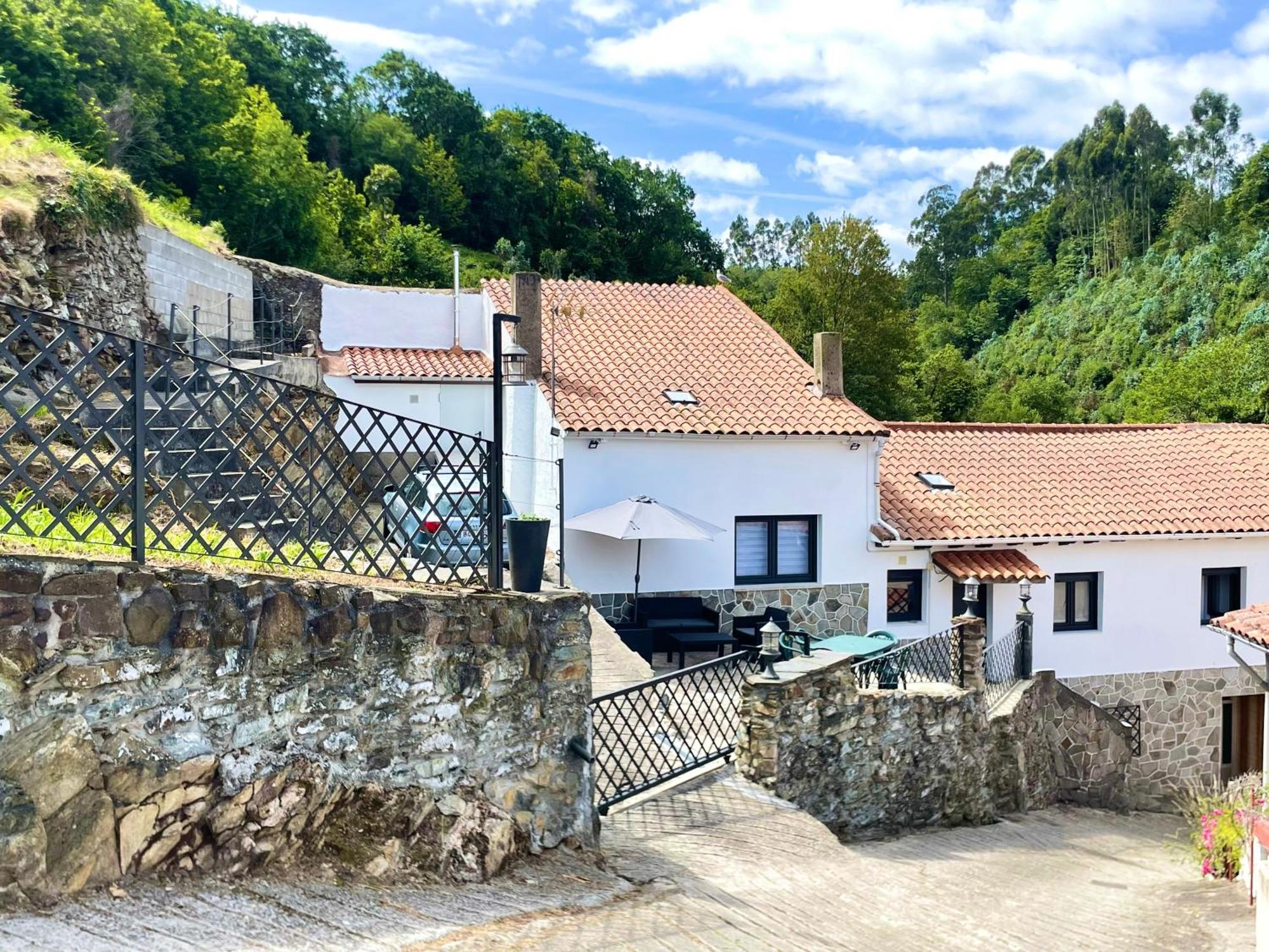 Casa Santi Y Laura Villa กูดีเยโร ภายนอก รูปภาพ